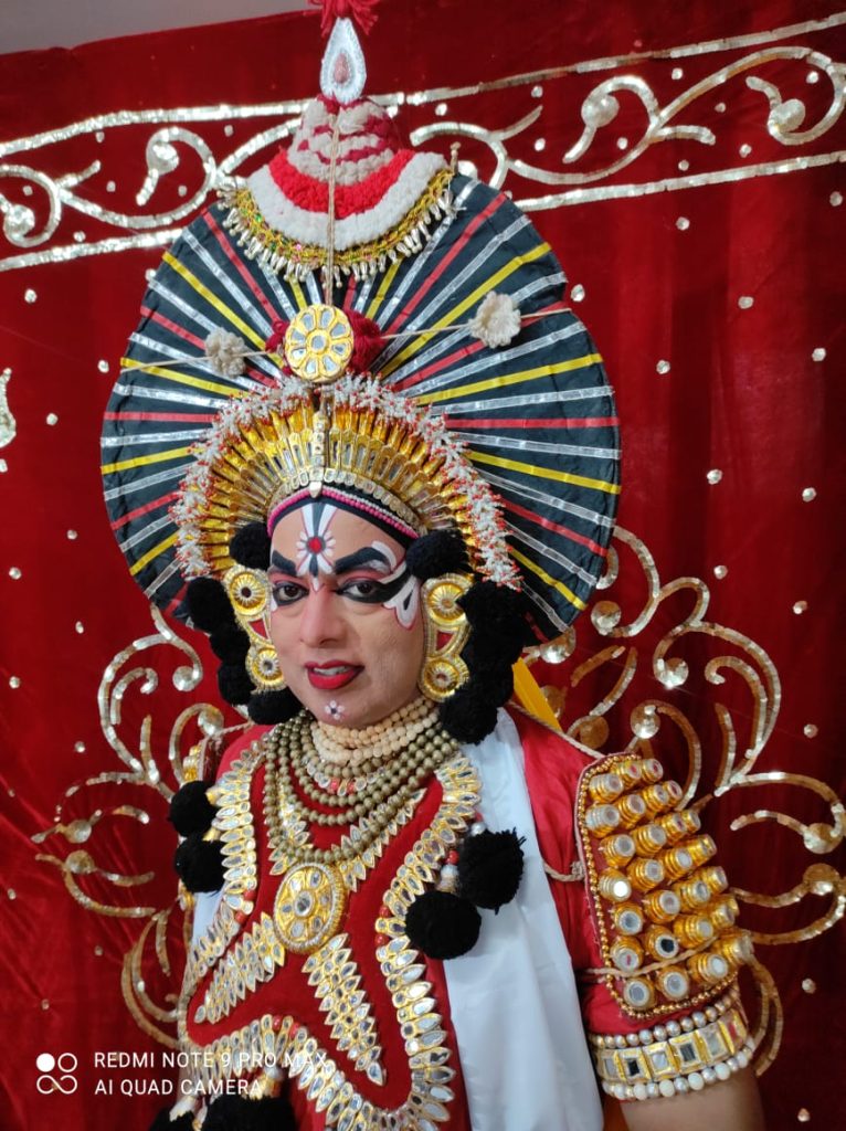 ಕನ್ನಡ ಸೇವಾ ರತ್ನ ಪ್ರಶಸ್ತಿ ಪುರಸ್ಕೃತ ಕಲಾವಿದ ನಿತ್ಯಾನಂದ ನಾಯಕ್