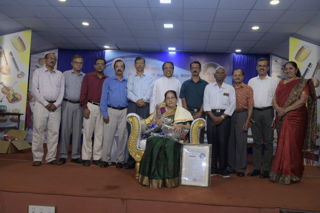 ಶ್ರೀಮತಿ ಐರಿನ್ ಪಿಂಟೋ ರವರಿಗೆ ಕೊಂಕಣಿ ಸಾಹಿತ್ಯ ಪ್ರಶಸ್ತಿ