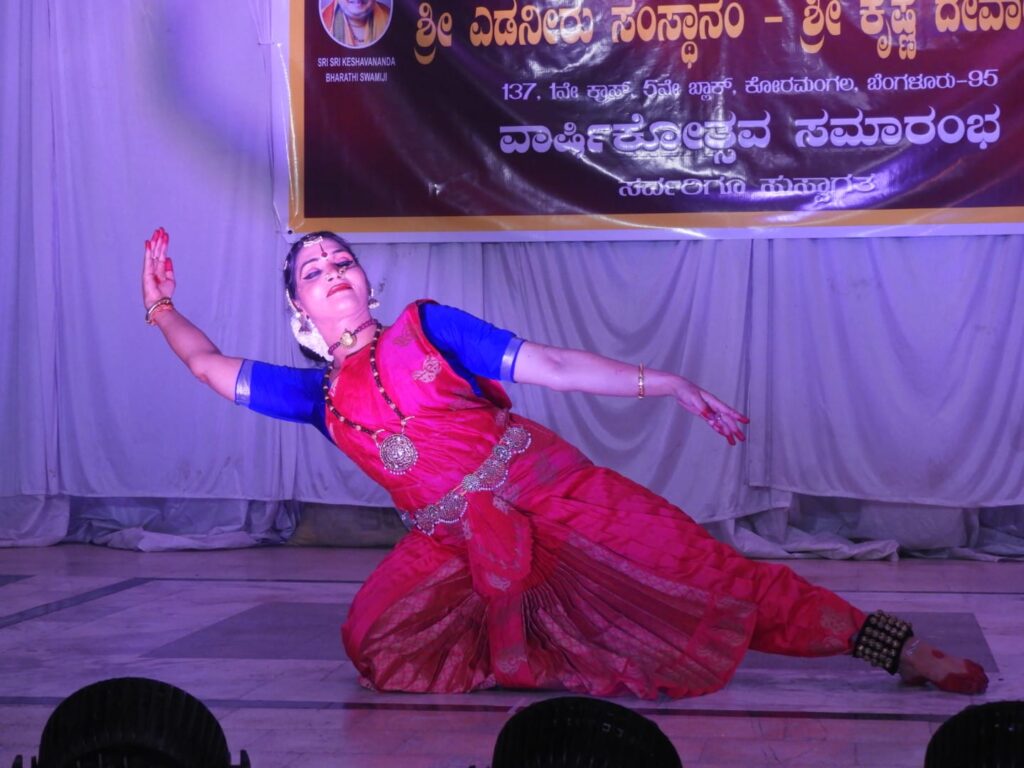 ಎಡನೀರು ಮಠ ಕಾಸರಗೋಡಿನ ಶಾಖಾ ಮಠ ಬೆಂಗಳೂರಿನ ಶ್ರೀ ಕೃಷ್ಣ ದೇವಾಲಯದಲ್ಲಿ ‘ಪ್ರತಿಷ್ಟಾ ಮಹೋತ್ಸವ ಹಾಗೂ ವಾರ್ಷಿಕೋತ್ಸವ ‘