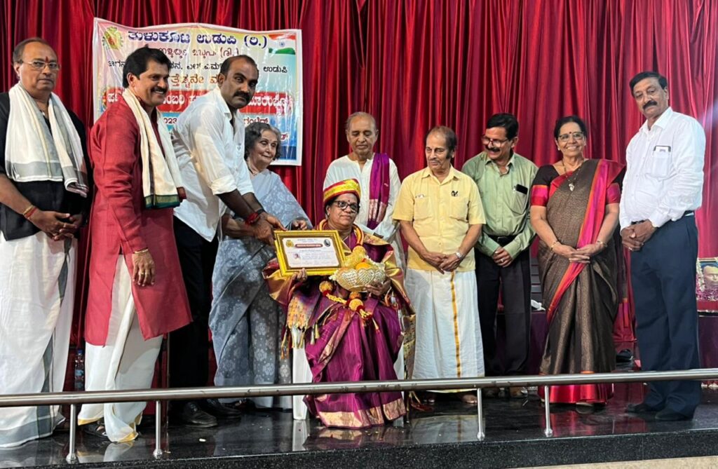 ಯಶೋದಾ ಮೋಹನ್ ಗೆ ‘ಪಣಿಯಾಡಿ ಕಾದಂಬರಿ ಪ್ರಶಸ್ತಿ’ ಪ್ರದಾನ