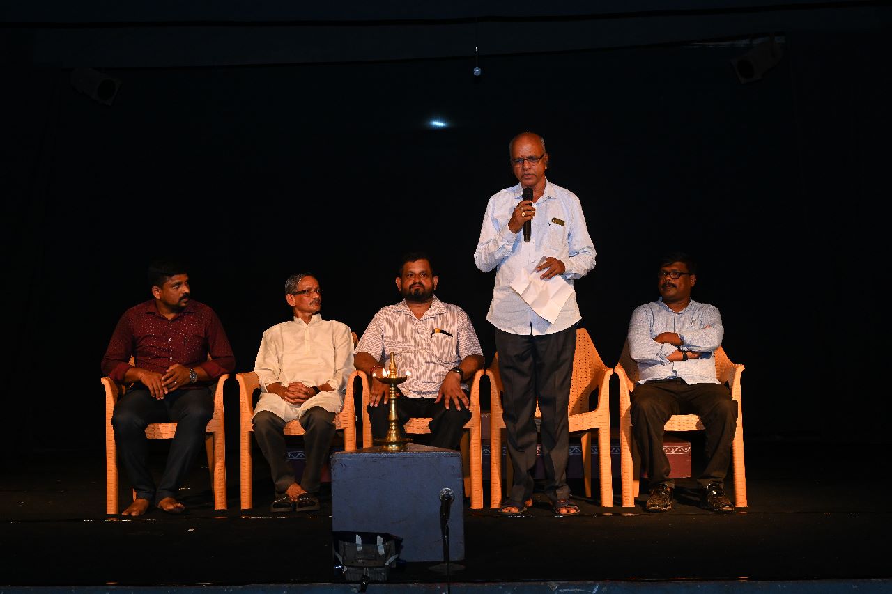 ನಾಟಕ ವಿಮರ್ಶೆ | ‘ಜುಂ ಜುಂ ಆನೆ ಮತ್ತು ಪುಟ್ಟಿ’ - ಸತ್ಯನಾ ಕೊಡೇರಿ - Roovari