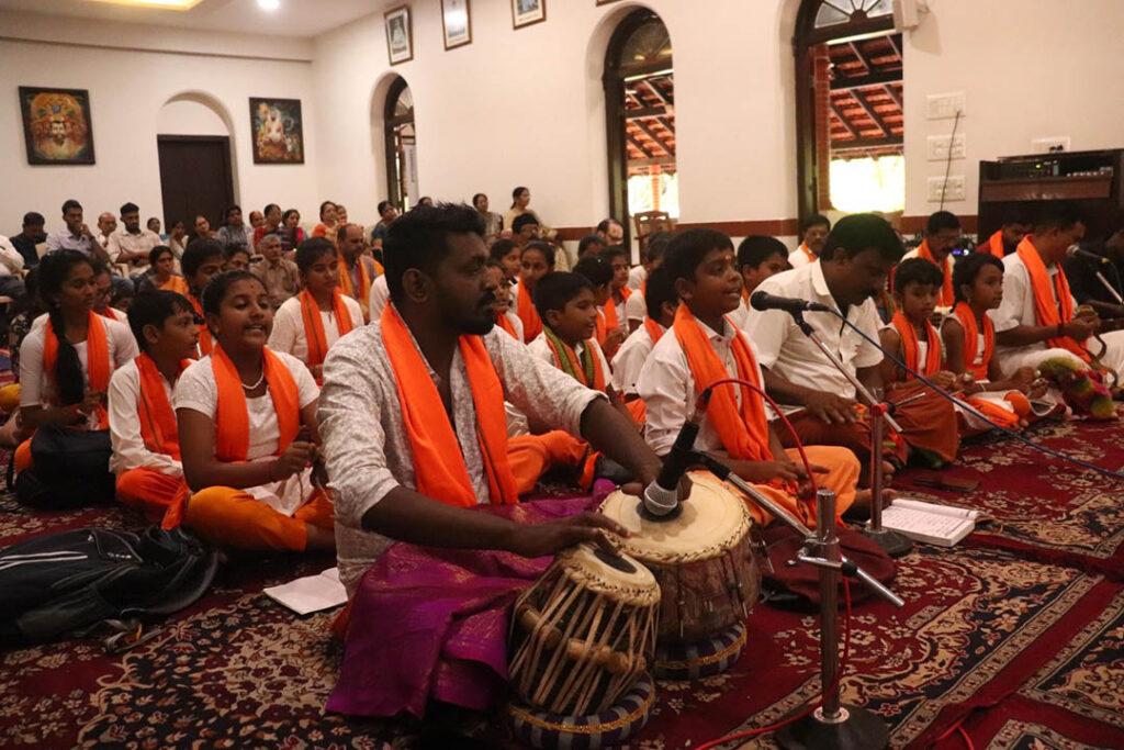 ಮಂಗಳೂರು ರಾಮಕೃಷ್ಣ ಮಠದಲ್ಲಿ ಭಕ್ತಿಯೇ ಆಧಾರವಾಗಿರುವ ‘ಭಜನ್ ಸಂಧ್ಯಾ’