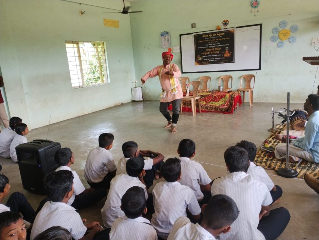 ಸರಕಾರಿ ಪ್ರೌಢಶಾಲೆ ಹೆಸ್ಕುತ್ತೂರಿನಲ್ಲಿ ಯಕ್ಷಶಿಕ್ಷಣ ತರಬೇತಿ ಆರಂಭ