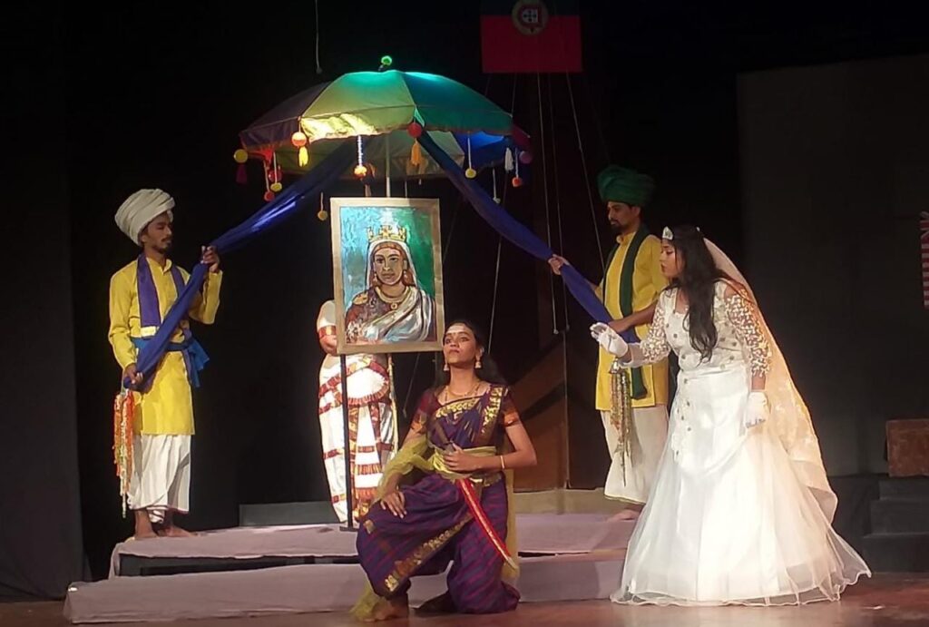 ಹೊಸಕೋಟೆ ಜನಪದರು ರಂಗಮಂದಿರದಲ್ಲಿ ನಾಟಕ ‘ಸ್ವಾತಂತ್ರ್ಯ ಸಮರ ಕರುನಾಡು ಅಮರ’