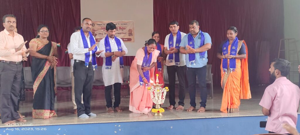 ಸುಳ್ಯ ಪಂಜದ ಮೊರಾರ್ಜಿ ದೇಸಾಯಿ ವಸತಿ ಶಾಲೆಯಲ್ಲಿ ಯಕ್ಷಧ್ರುವ-ಯಕ್ಷಶಿಕ್ಷಣ ನಾಟ್ಯ ತರಬೇತಿ