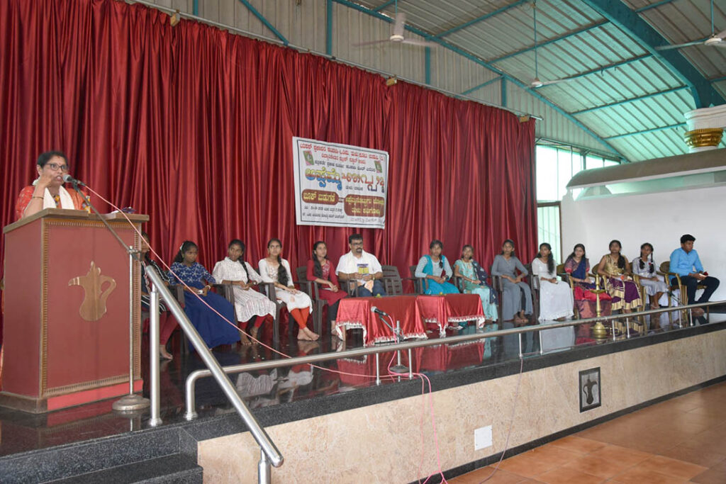 ‘ಅಪ್ಪೆಮ್ಮೆ’ ತುಳು ನಾಟಕದ ಕೃತಿ ಬಿಡುಗಡೆ ಮತ್ತು ಮಕ್ಕಳ ‘ತುಳು ಕವಿಗೋಷ್ಠಿ’ ಸಂಪನ್ನ