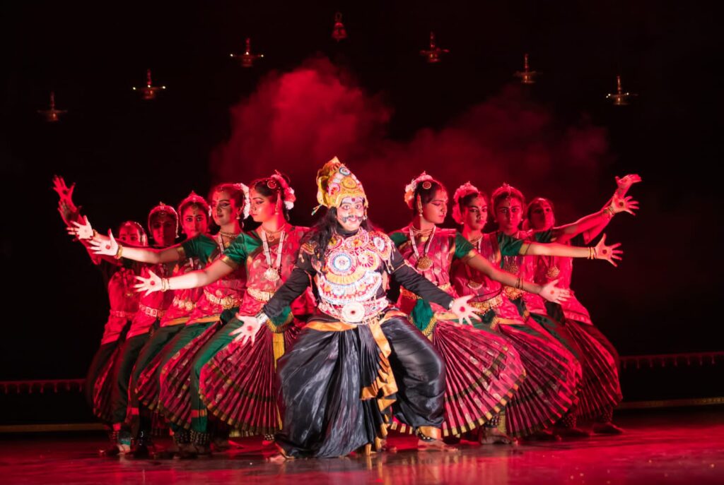 ಬೆಂಗಳೂರಿನಲ್ಲಿ ಮನಸೆಳೆದ ‘ಲೀಲಾ ನಾಟ್ಯ ಕಲಾವೃಂದ’ ದ ‘ನವರಸ ರಾಮಾಯಣ’