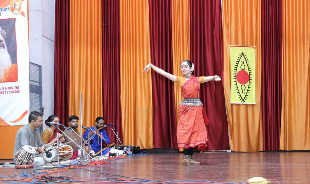 ಕಾಸರಗೋಡಿನ ಪ್ರೇಕ್ಷಕರನ್ನು ರಂಜಿಸಿದ ಭಾರತೀಯ ಶಾಸ್ತ್ರೀಯ ನೃತ್ಯ ಪ್ರಕಾರ ಒಡಿಸ್ಸಿ