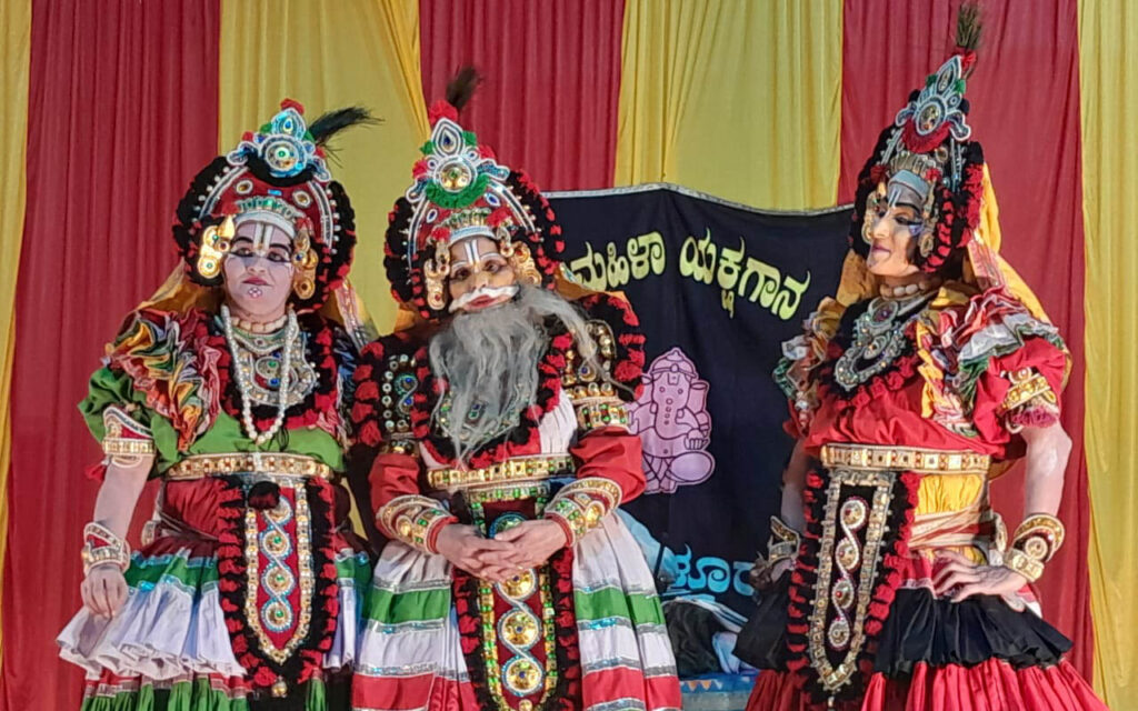 ಬೆಂಗಳೂರಿನಲ್ಲಿ ಲಯಬದ್ದ ಕುಣಿತ, ಭಾವಭರಿತ ಅಭಿನಯದ ಯಶಸ್ವೀ ಯಕ್ಷಗಾನ ಪ್ರದರ್ಶನ