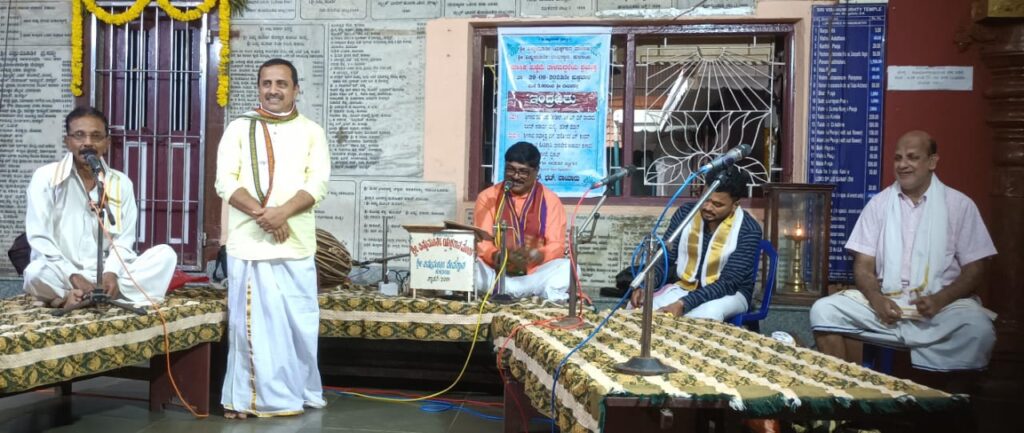 ಕುಳಾಯಿಯ ವಿಷ್ಣುಮೂತಿ೯ ದೇವಸ್ಥಾನದಲ್ಲಿ ಮಾಸಿಕ ಹುಣ್ಣಿಮೆಯ ತಾಳಮದ್ದಳೆ