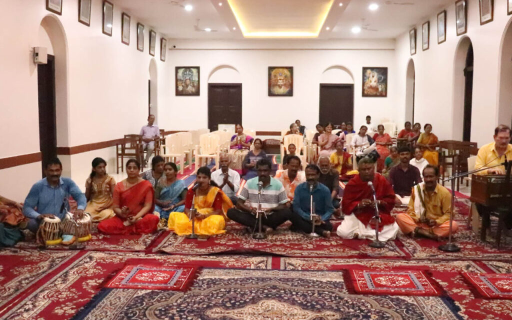 ಮಂಗಳೂರು ರಾಮಕೃಷ್ಣ ಮಠದಲ್ಲಿ ಒಂಬತ್ತು ಮತ್ತು ಹತ್ತನೇ ಭಜನ್ ಸಂಧ್ಯಾ ಕಾರ್ಯಕ್ರಮ ಸಂಪನ್ನ