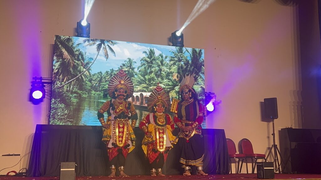 ಹ್ಯಾರೋ ನಗರದ ಕಲಾರಸಿಕರ ಮನಸೂರೆಗೊಂಡ ಯಕ್ಷಗಾನ ಪ್ರದರ್ಶನ