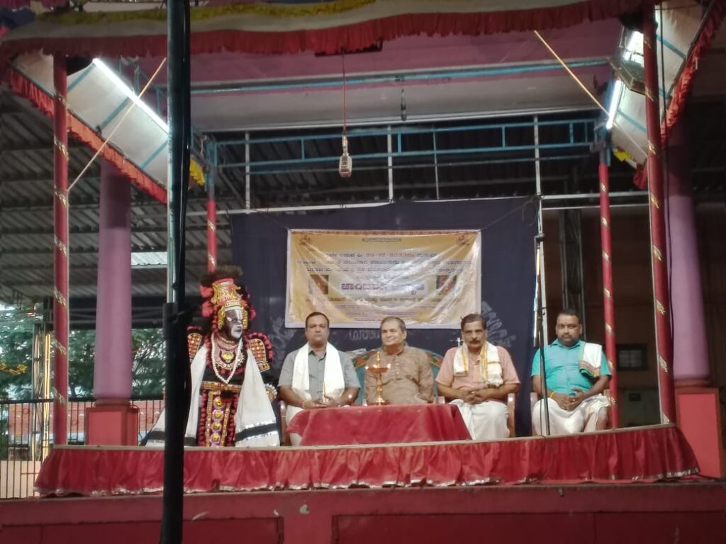 ಪಣಂಬೂರು ಶ್ರೀ ನಂದನೇಶ್ವರ ದೇವಸ್ಥಾನದ ನಟರಾಜ ವೇದಿಕೆಯಲ್ಲಿ ಯಕ್ಷಗಾನ ಪ್ರದರ್ಶನ