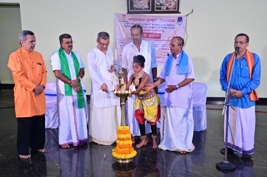 ಅಲೆವೂರಾಯ ಪ್ರತಿಷ್ಠಾನದ ಯಕ್ಷ ತ್ರಿವೇಣಿಯಲ್ಲಿ ಸನ್ಮಾನ ಮತ್ತು ಯಕ್ಷಗಾನ ಪ್ರದರ್ಶನ