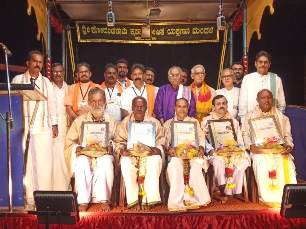 ಕೈಕಂಬದ ‘ಯಕ್ಷತರಂಗಿಣಿ’ಯಿಂದ ಯಕ್ಷಗಾನ ಕಲಾವಿದರಿಗೆ ಸನ್ಮಾನ