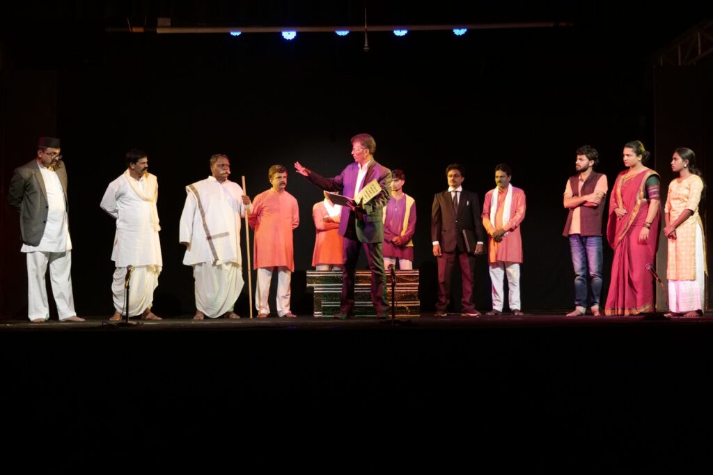 ಸುಮನಸಾ ಕೊಡವೂರು ಸಂಘಟನೆಯ ರಂಗಹಬ್ಬದ 2ನೇ ದಿನದ ಕಾರ್ಯಕ್ರಮದಲ್ಲಿ ‘ದೇವಸೂರ’ ನಾಟಕ ಪ್ರದರ್ಶನ