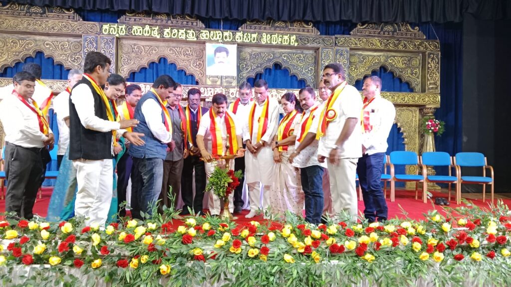 ಶಾಂತವೇರಿ ಗೋಪಾಲಗೌಡ ರಂಗಮಂದಿರದಲ್ಲಿ ತೀರ್ಥಹಳ್ಳಿ 10ನೇ ತಾಲ್ಲೂಕು ಕನ್ನಡ ಸಾಹಿತ್ಯ ಸಮ್ಮೇಳನ