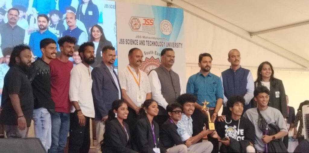 ಅಂತರ್ ವಿ.ವಿ ಯುವಜನೋತ್ಸವ ರಂಗಭೂಮಿ ಸ್ಪರ್ಧೆಯಲ್ಲಿ ಮಂಗಳೂರು ವಿ.ವಿ.ಗೆ ಸಮಗ್ರ ಪ್ರಶಸ್ತಿ