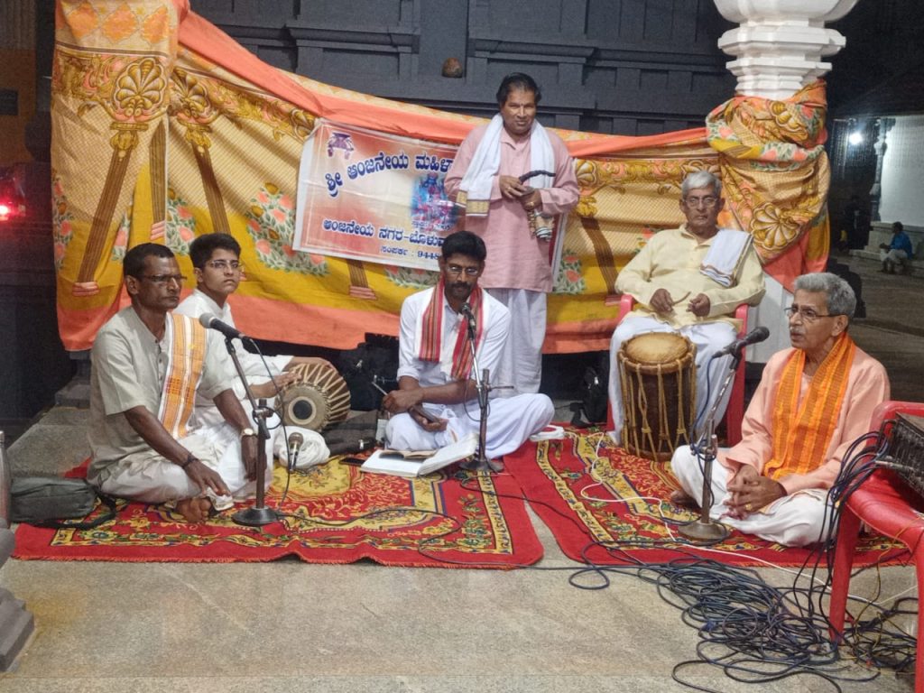 ಶ್ರೀ ಮಹಾಲಿಂಗೇಶ್ವರ ದೇವಳದ ರಾಜ ಗೋಪುರದಲ್ಲಿ ತಾಳಮದ್ದಳೆ