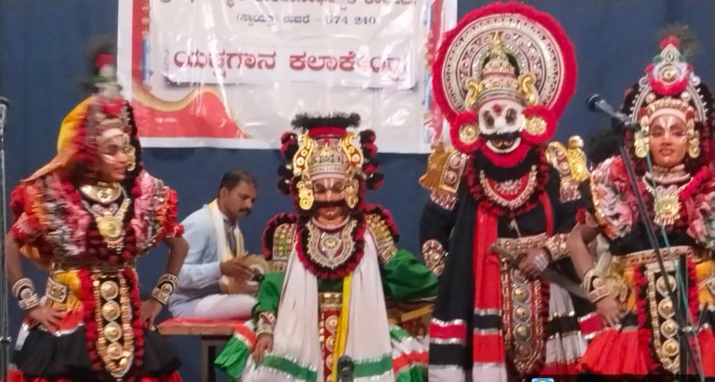 ಉಜಿರೆಯಲ್ಲಿ ವಿದ್ಯಾರ್ಥಿಗಳ ತಂಡದಿಂದ ಯಕ್ಷಗಾನ ಪ್ರದರ್ಶನ