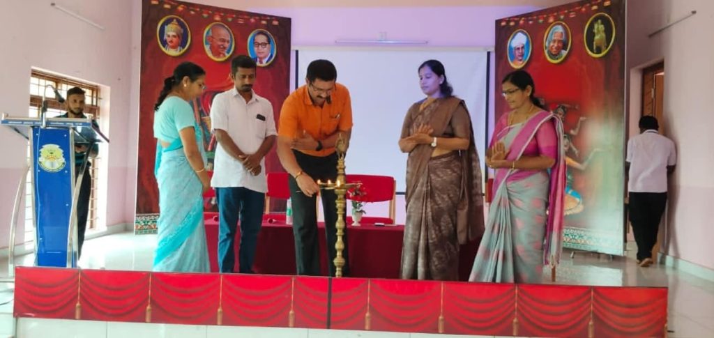 ಕೇರಳ ಕೇಂದ್ರೀಯ ವಿಶ್ವವಿದ್ಯಾಲಯದಲ್ಲಿ ಕಥಾಸಂಕಲನದ ಕಥೆಗಳ ಕುರಿತ ವಿಮರ್ಶಾ ಸ್ಪರ್ಧೆ