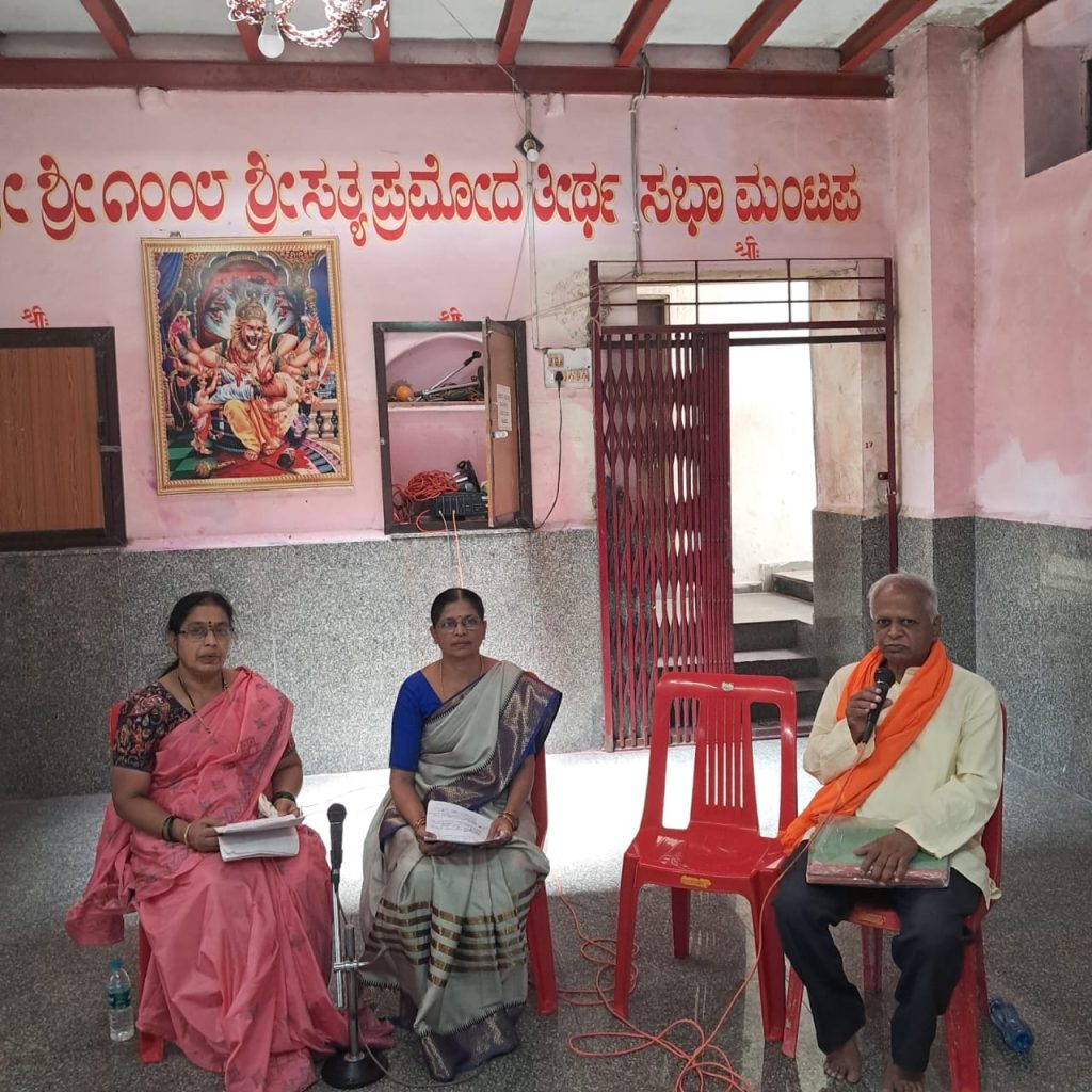 ತೊರವೆಯ ನೃಸಿಂಹ ದೇವಸ್ಥಾನದಲ್ಲಿ `ಶ್ರೀರಾಮ ಪಟ್ಟಾಭಿಷೇಕಂ’ ಕಾವ್ಯವಾಚನ ವ್ಯಾಖ್ಯಾನ