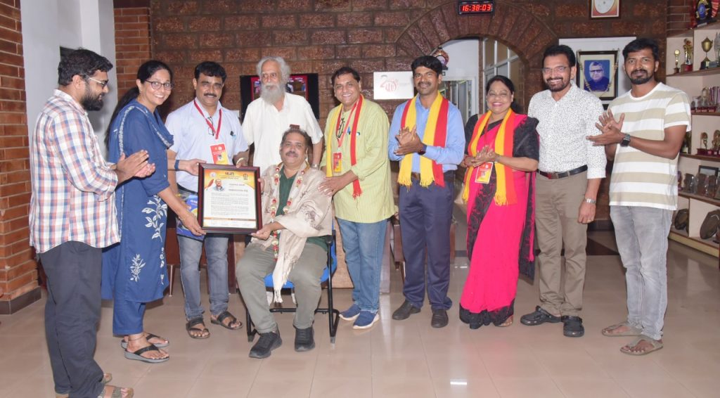 ಸತ್ಯಬೋಧ ಜೋಶಿಗೆ ಕ.ಸಾ.ಪ.ದಿಂದ ಪುರಸ್ಕಾರ