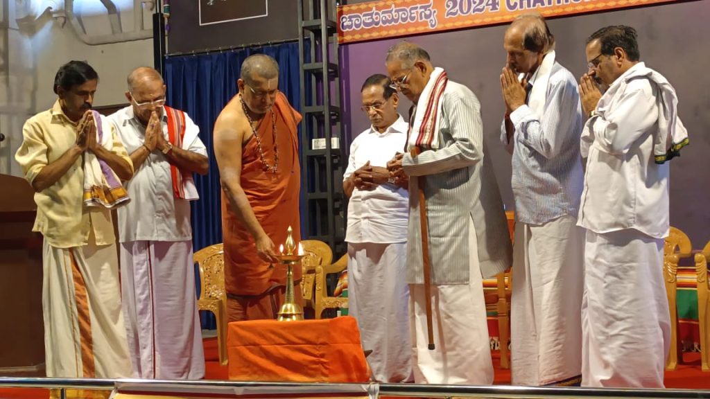 ಎಡನೀರು ಮಠದಲ್ಲಿ ‘ಗಮಕ ಶ್ರಾವಣ’ದ ಸರಣಿ ಕಾರ್ಯಕ್ರಮದ ಉದ್ಘಾಟನೆ