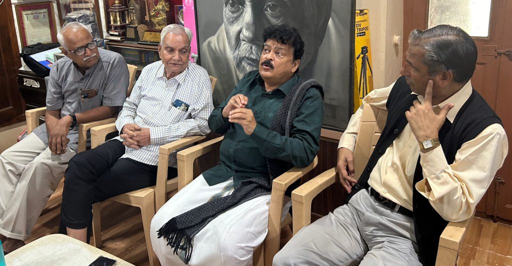 ಧಾರವಾಡದಲ್ಲಿ ರಂಗಾಸಕ್ತರೊಂದಿಗೆ ಸಂವಾದ ಕಾರ್ಯಕ್ರಮ