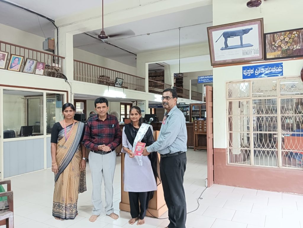 ಗೋವಿಂದದಾಸ ಕಾಲೇಜಿನ ಪುಸ್ತಕ ಪ್ರೀತಿ ಪರಿಚಯ ಕಾರ್ಯಕ್ರಮದಲ್ಲಿ ‘ಜಪಾನೀ ಪ್ಲೇಟ್’