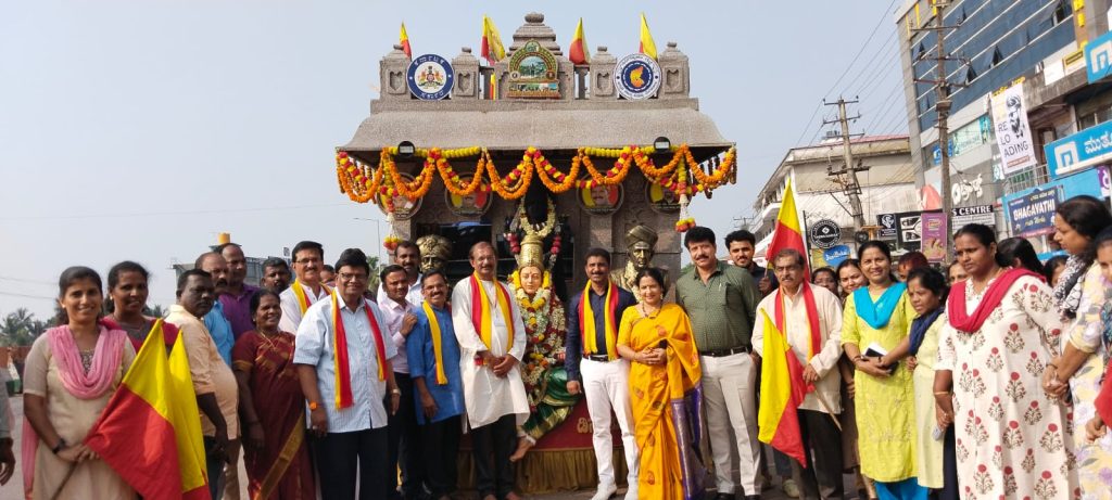 ಉಳ್ಳಾಲಕ್ಕೆ ಆಗಮಿಸಿದ ಸಾಹಿತ್ಯ ರಥ