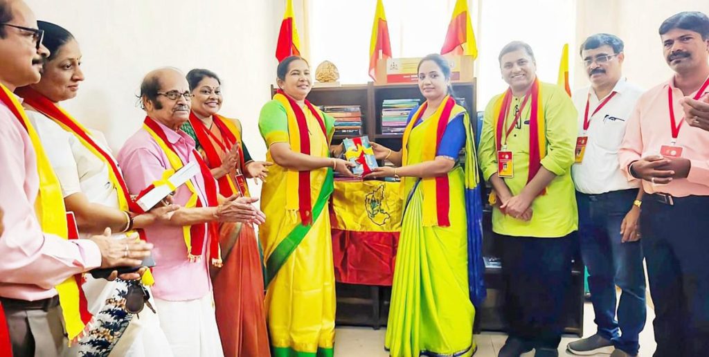 ಉಡುಪಿಯ ಜಿಲ್ಲಾಧಿಕಾರಿ ಕಚೇರಿಯಲ್ಲಿ ‘ಮನೆಯೇ ಗ್ರಂಥಾಲಯ’ ಅಭಿಯಾನದ 125ನೇ ಕೇಂದ್ರದ ಉದ್ಘಾಟನೆ