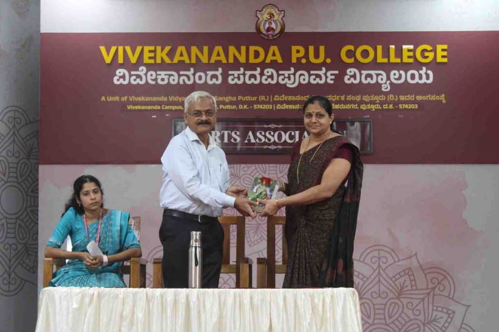 ವಿವೇಕಾನಂದ ಪದವಿಪೂರ್ವ ಕಾಲೇಜಿನಲ್ಲಿ ಕಲಾ ಸಂಘದ ಸಮಾರೋಪ ಸಮಾರಂಭ