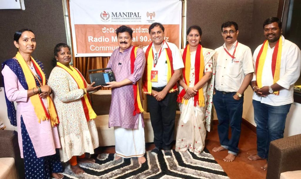 ಕ.ಸಾ.ಪ. ನಡೆ ಸಮುದಾಯದಿಂದ ಸಮುದಾಯಕ್ಕೆ