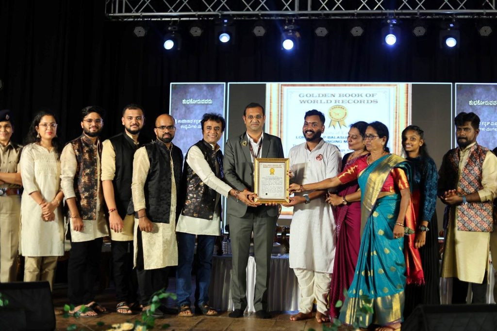 ಇಪ್ಪತ್ತನಾಲ್ಕು ಗಂಟೆಗಳ ಕಾಲ ನಿರಂತರ ಹಾಡಿ ವಿಶ್ವದಾಖಲೆ ನಿರ್ಮಿಸಿದ ಯಶವಂತ್ ಎಂ.ಜಿ.