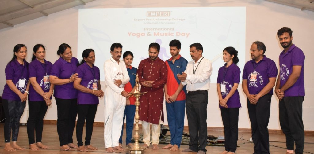 ಎಕ್ಸ್ ಪರ್ಟ್ ಪದವಿ ಪೂರ್ವ ಕಾಲೇಜಿನಲ್ಲಿ ಅಂತಾರಾಷ್ಟ್ರೀಯ ಯೋಗ ಮತ್ತು ಸಂಗೀತ ದಿನಾಚರಣೆ