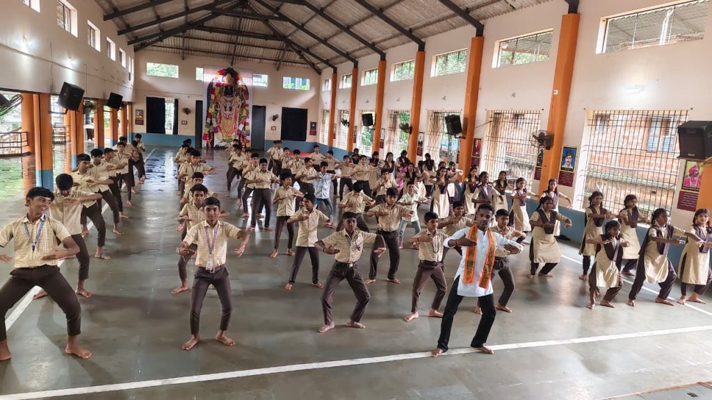 ಕಲ್ಲಡ್ಕ ಶ್ರೀರಾಮ ಪ್ರೌಢಶಾಲೆಯಲ್ಲಿ ಯಕ್ಷಧ್ರುವ ಯಕ್ಷ ಶಿಕ್ಷಣ ತರಬೇತಿ ಉದ್ಘಾಟನೆ