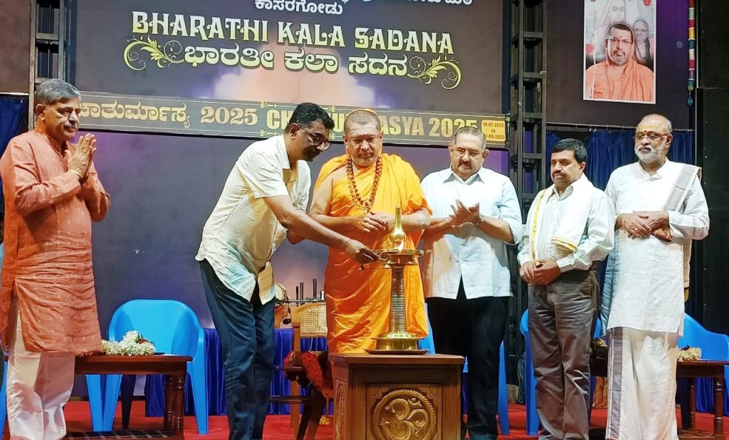 ಎಡನೀರಿನಲ್ಲಿ ಸಮಾರೋಪಗೊಂಡ ಯಕ್ಷಗಾನ ತಾಳಮದ್ದಳೆ ದಶಾಹ