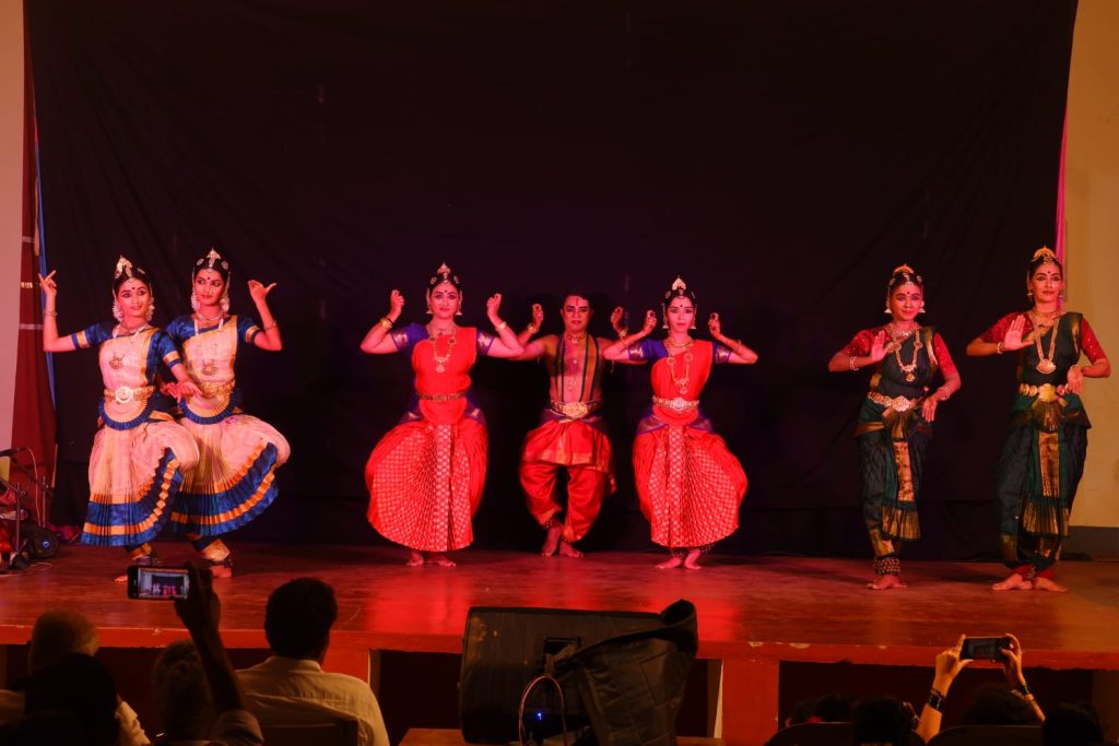 ಜನಮೆಚ್ಚುಗೆ ಗಳಿಸಿದ ಸರಸ್ವತಿ-ಲಕ್ಷ್ಮಿ-ಪಾರ್ವತಿ ದೇವಿಯರ ಕಥಾ ಪ್ರಸ್ತುತಿ ‘ತ್ರಿಶಕ್ತಿ’