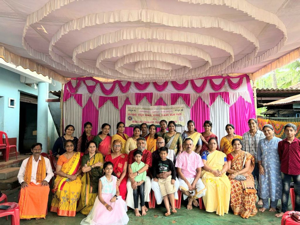 ಕಳಸದ ಹಂದಿಗೋಡು ಮನೆಯಲ್ಲಿ ‘ಮನೆಯಂಗಳದಲ್ಲಿ ಮಹಿಳೆಯರ ದಸರಾ ಸಂಭ್ರಮ’