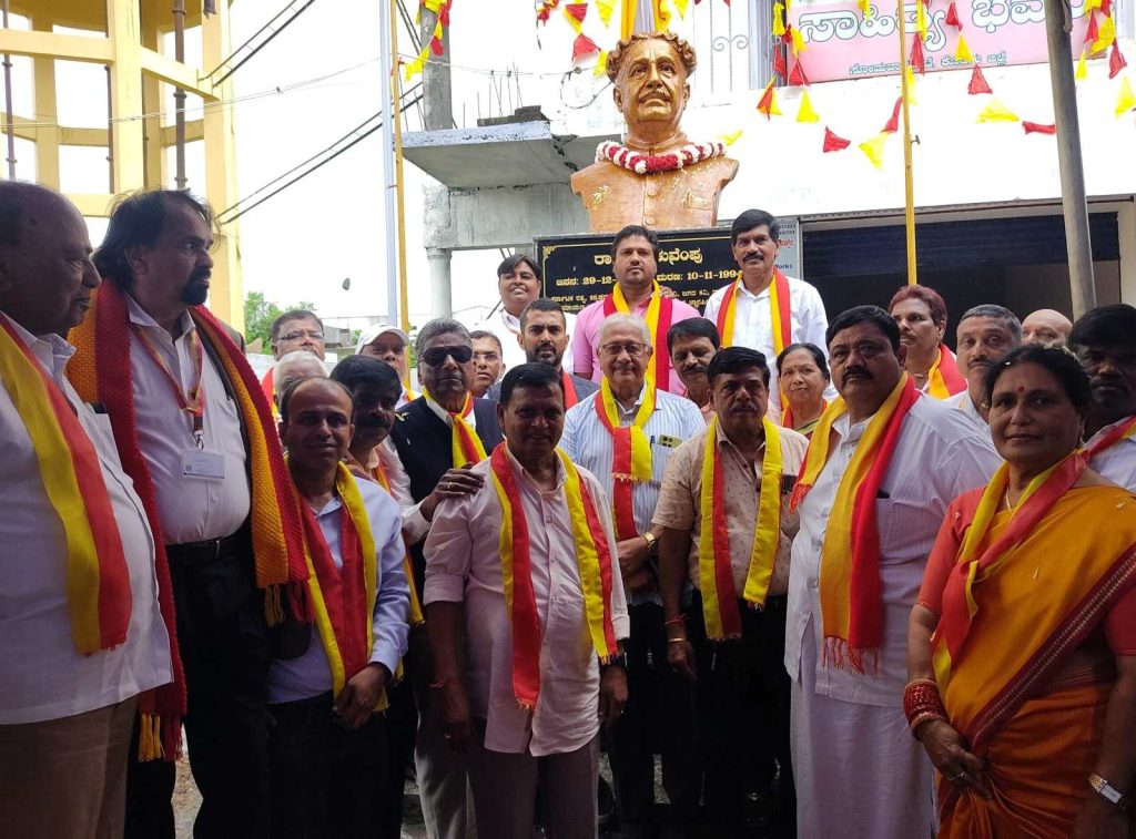 ಸೋಮವಾರಪೇಟೆ ಕನ್ನಡ ಸಾಹಿತ್ಯ ಪರಿಷತ್ತಿನಲ್ಲಿ ರಾಷ್ಟ್ರಕವಿ ಕುವೆಂಪು ಪುತ್ಥಳಿ ಅನಾವರಣ