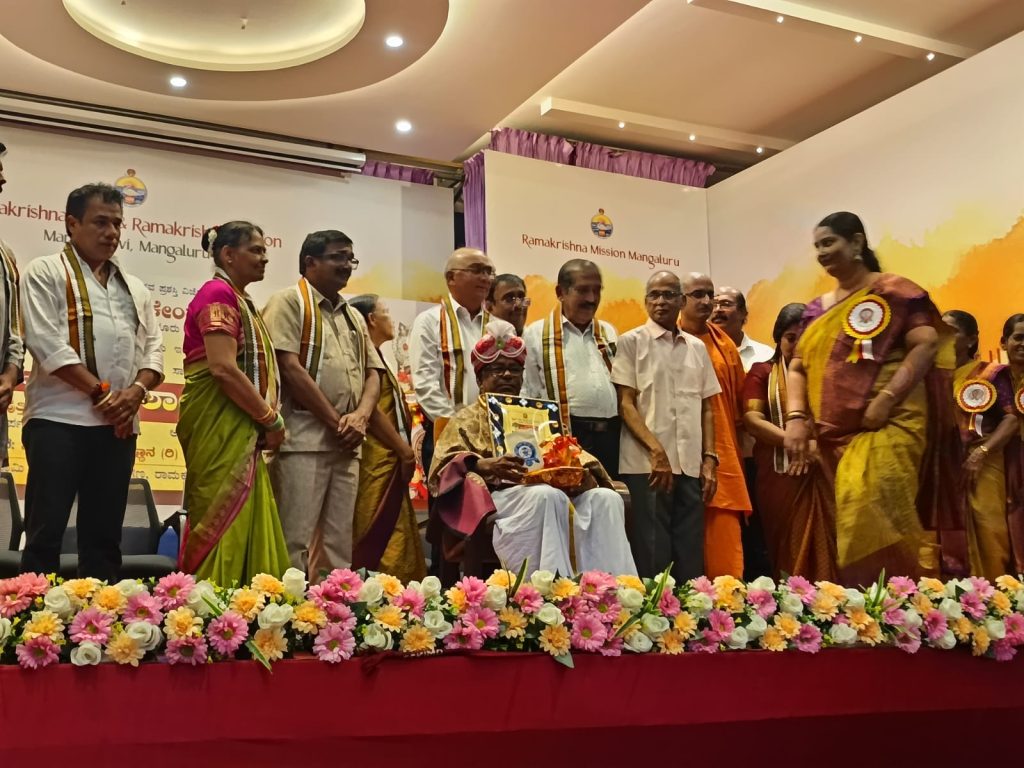 ಹಿರಿಯ ಯಕ್ಷಗಾನ ಕಲಾವಿದ ಪುತ್ತಿಗೆ ಕುಮಾರ ಗೌಡ ಇವರಿಗೆ ‘ಬಾಬು ಕುಡ್ತಡ್ಕ ಪ್ರಶಸ್ತಿ’ ಪ್ರದಾನ