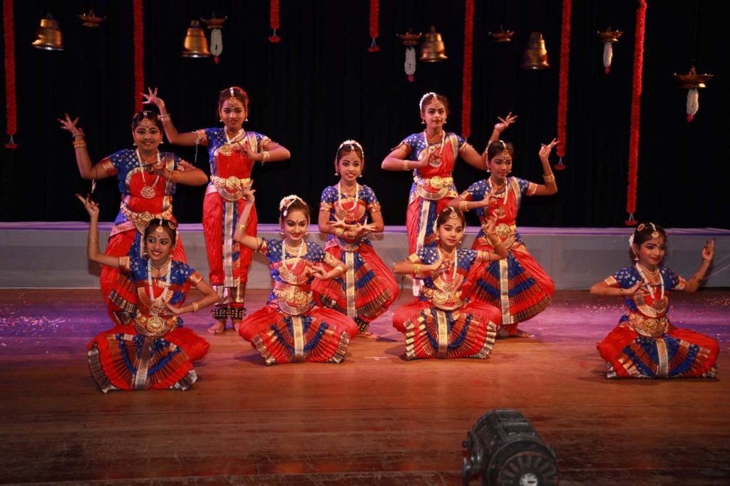 ನೃತ್ಯ ವಿಮರ್ಶೆ | ವೇದಿಕೆಯ ಮೇಲೆ ಝೇಂಕಾರ ಸೃಷ್ಟಿಸಿದ ‘ಕಲಾಂಗನ್’