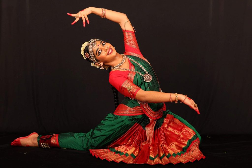 ಉದಯೋನ್ಮುಖ ಕಲಾವಿದೆ ಕುಮಾರಿ ಸ್ತುತಿ ಎಸ್. ಅಣ್ಣಿಗೇರಿ ಭರತನಾಟ್ಯಂ ರಂಗಪ್ರವೇಶ | ಡಿಸೆಂಬರ್ 21